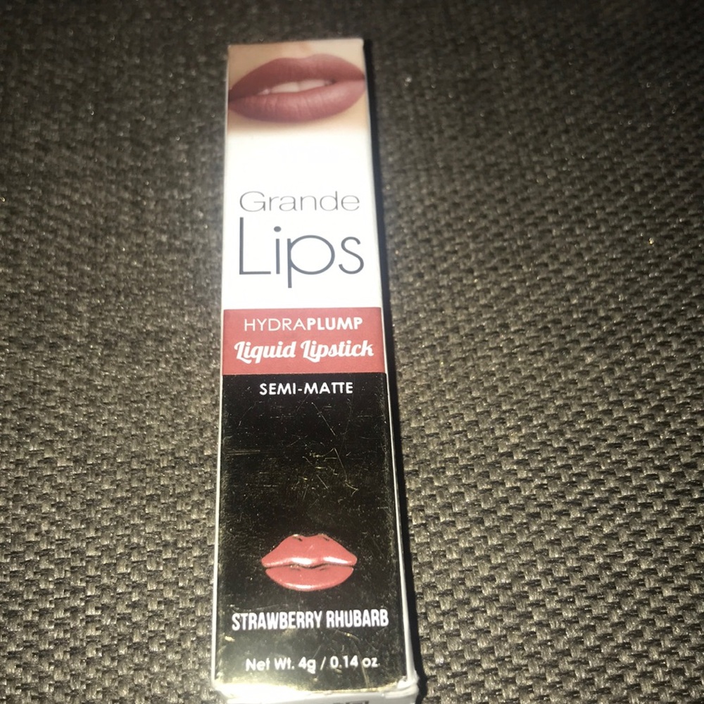 Grande lips liquid lipstick